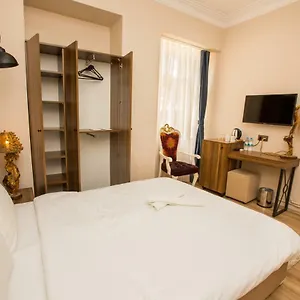 2* Hotel Corner Garden